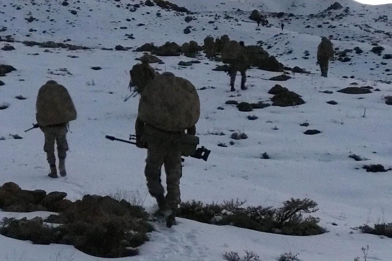 PKK'ye ait biri 7 odalı 3 sığınak imha edildi